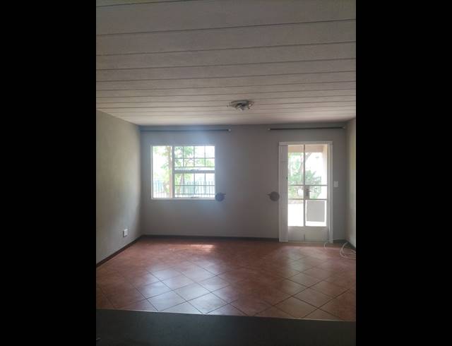 2 bed property to rent in VORNA VALLEY